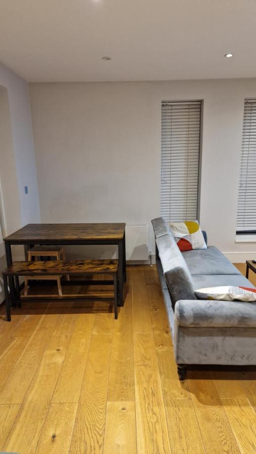 London City Apartment Ealing Bagian luar foto