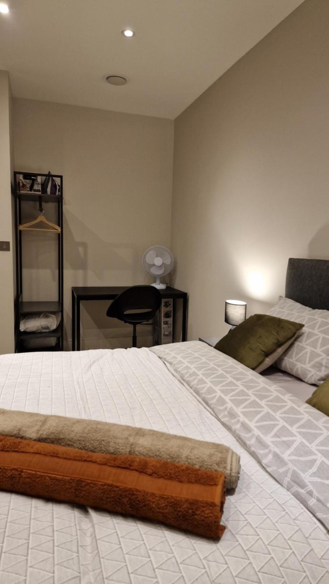 London City Apartment Ealing Bagian luar foto